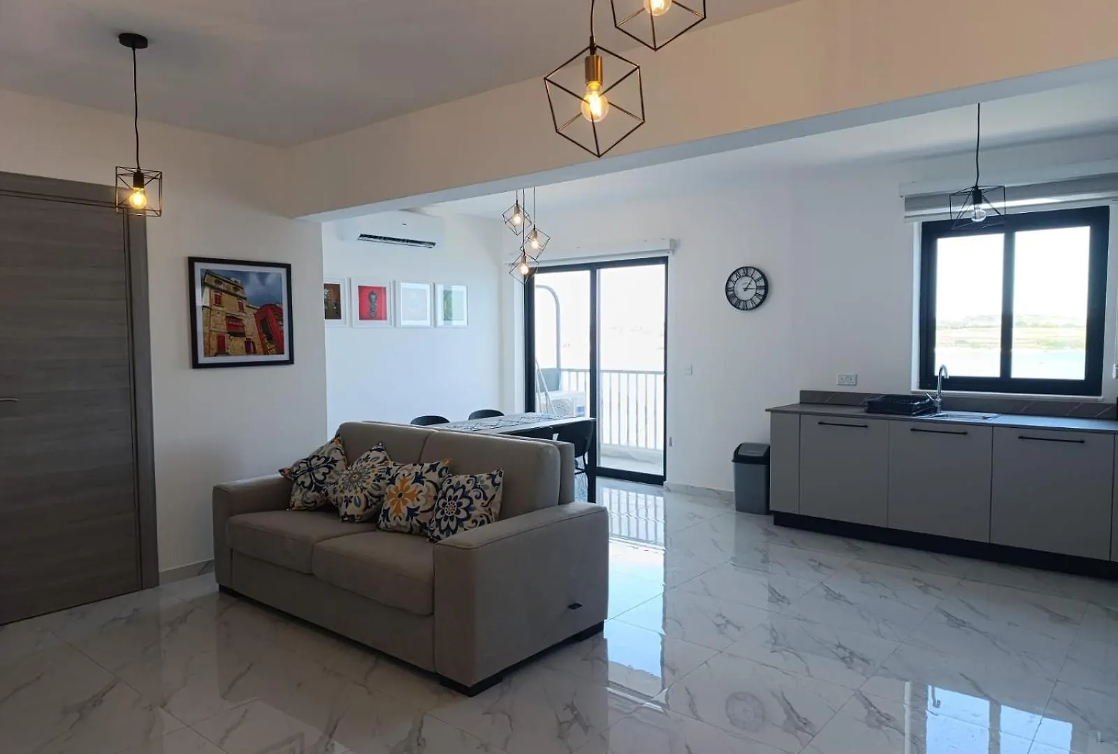 Birzebbuga Seafront Apartment 0*,  Malta
