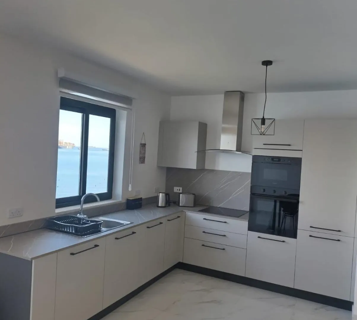 Birzebbuga Seafront Apartment